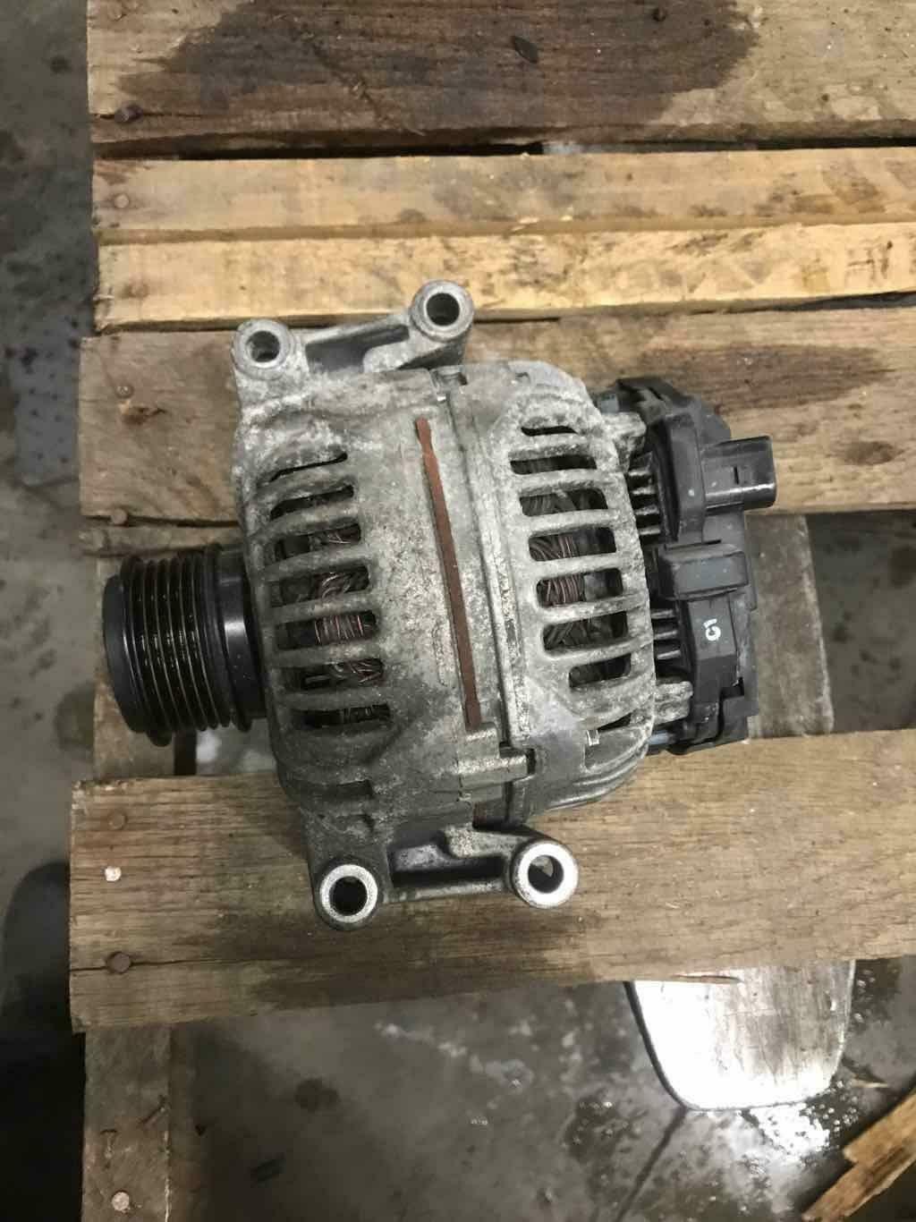 Alternator AUDI A4 09 10 11 12