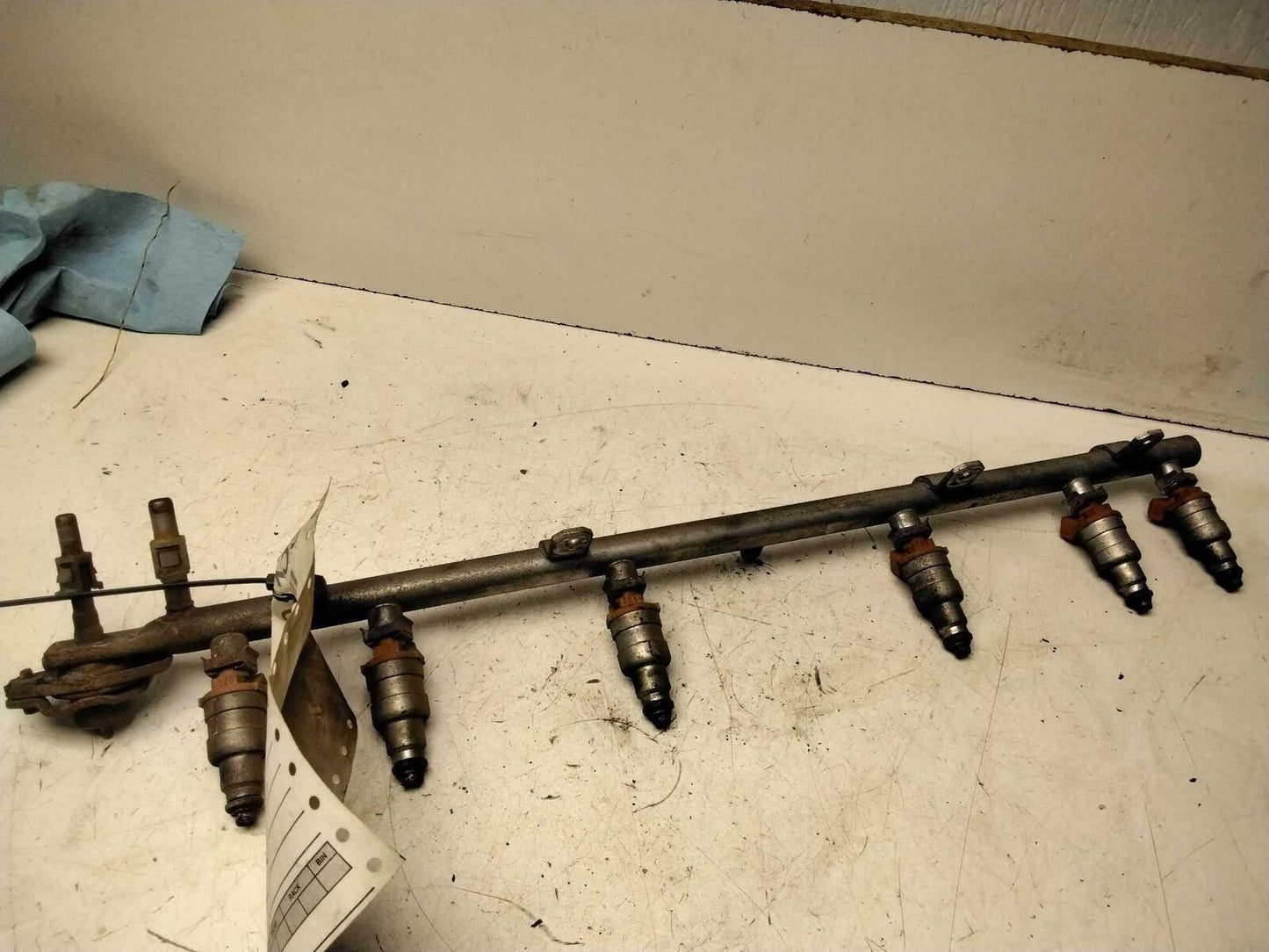 Fuel Injection Rail JEEP CHEROKEE 90