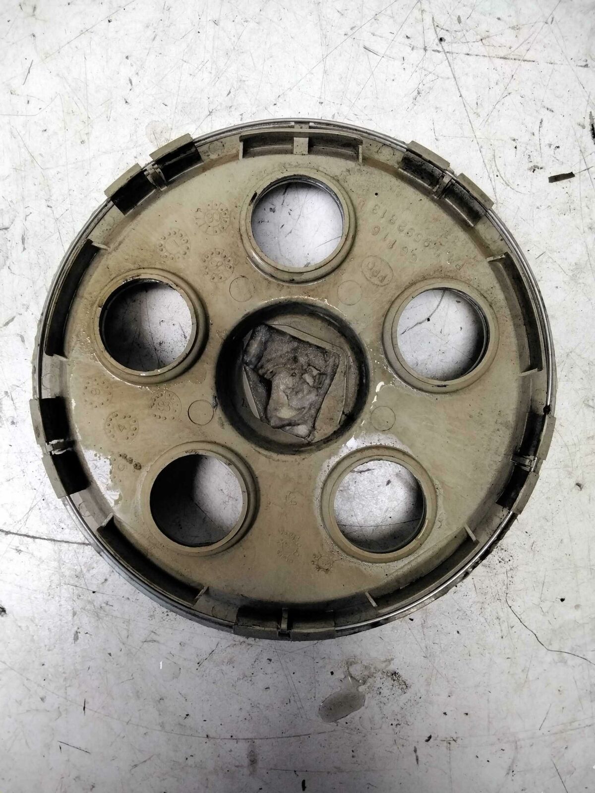 Center Cap BUICK LESABRE 99