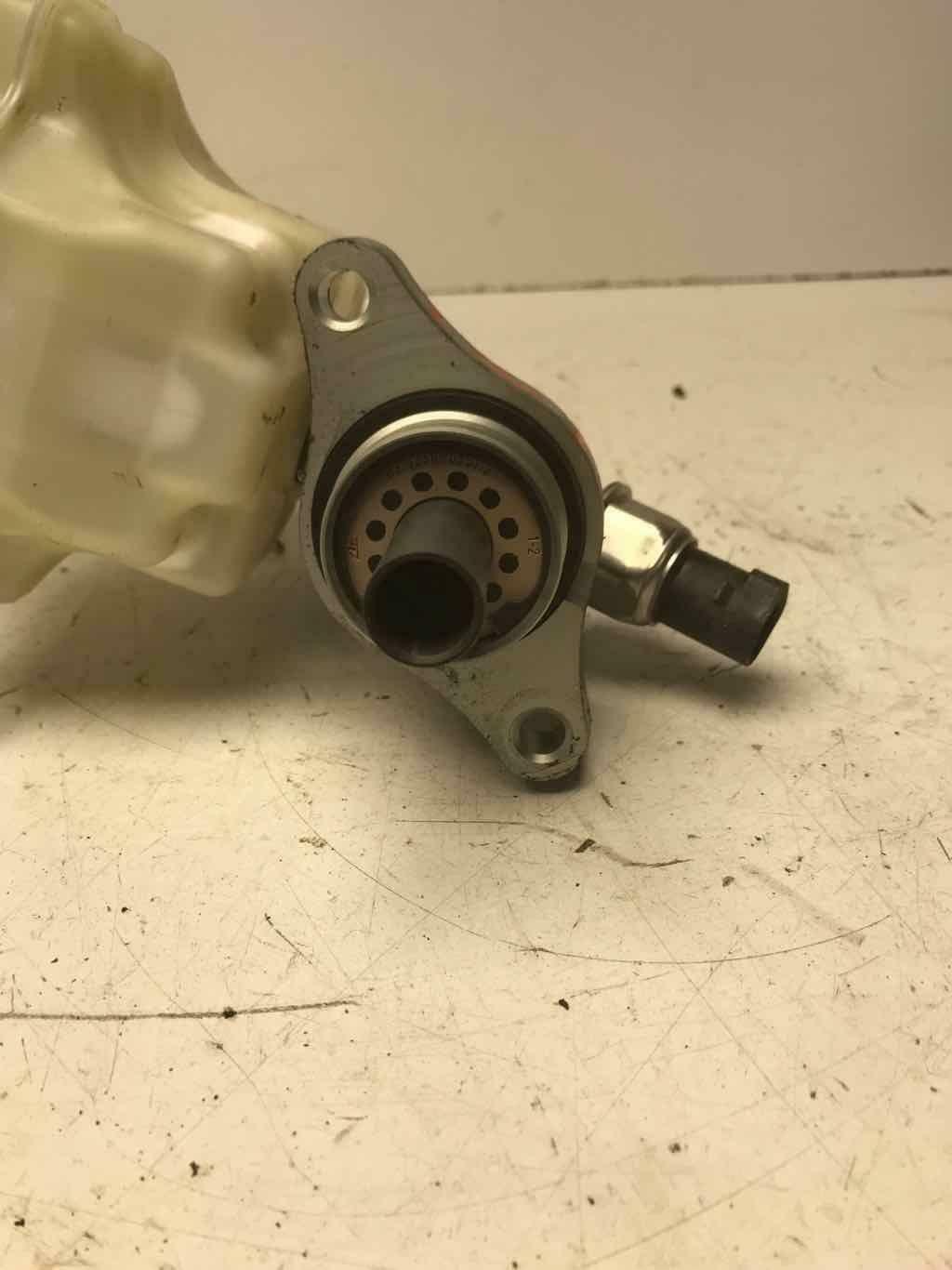 Master Cylinder PORSCHE CAYENNE 03 04 05 06