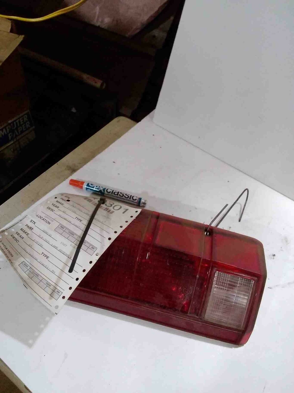 Tail Light Assembly FORD PICKUP F150 Right 80 81 82 83 84 85 86