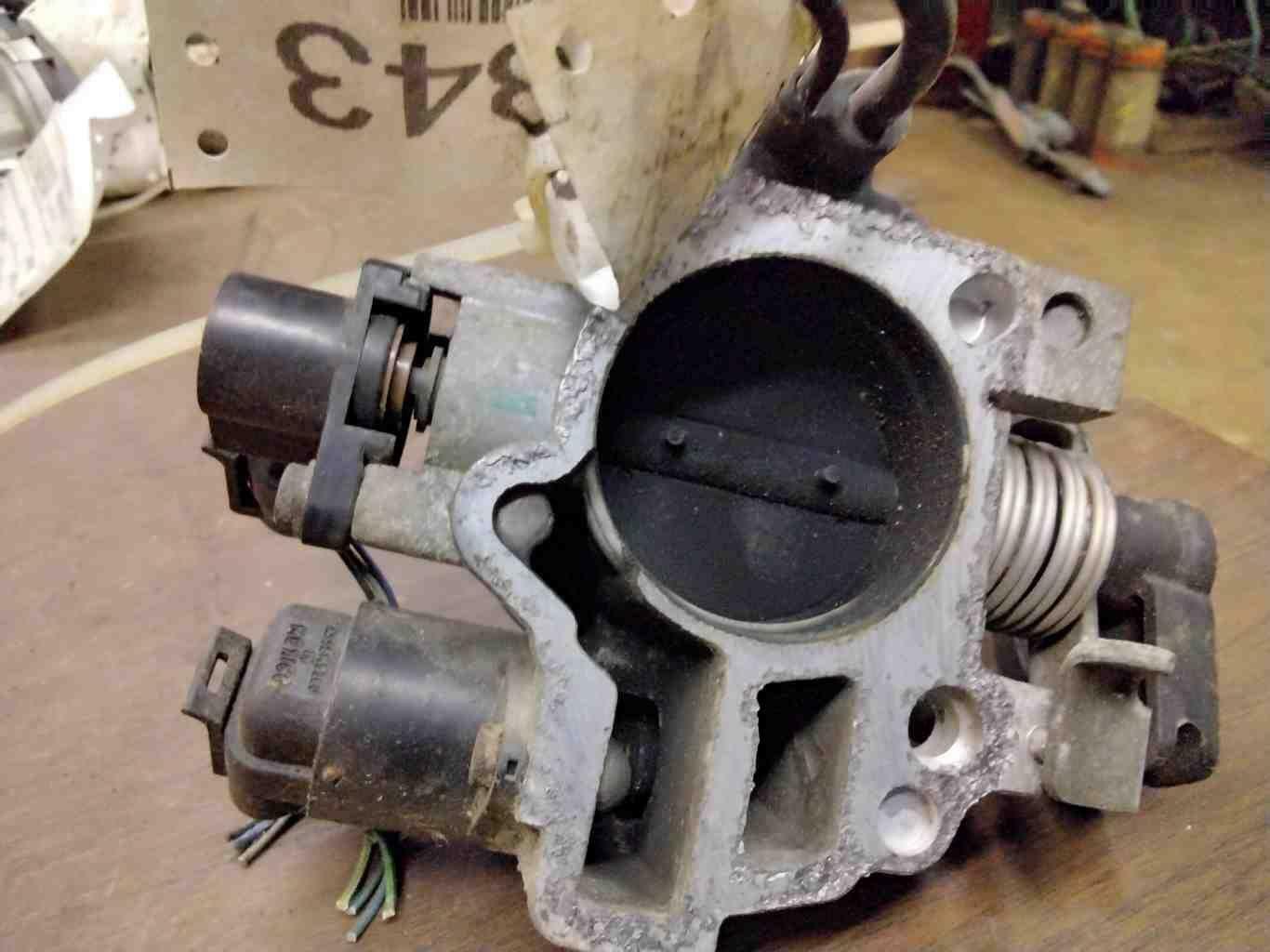 Throttle Body/valve Assy SATURN S SERIES 96 97