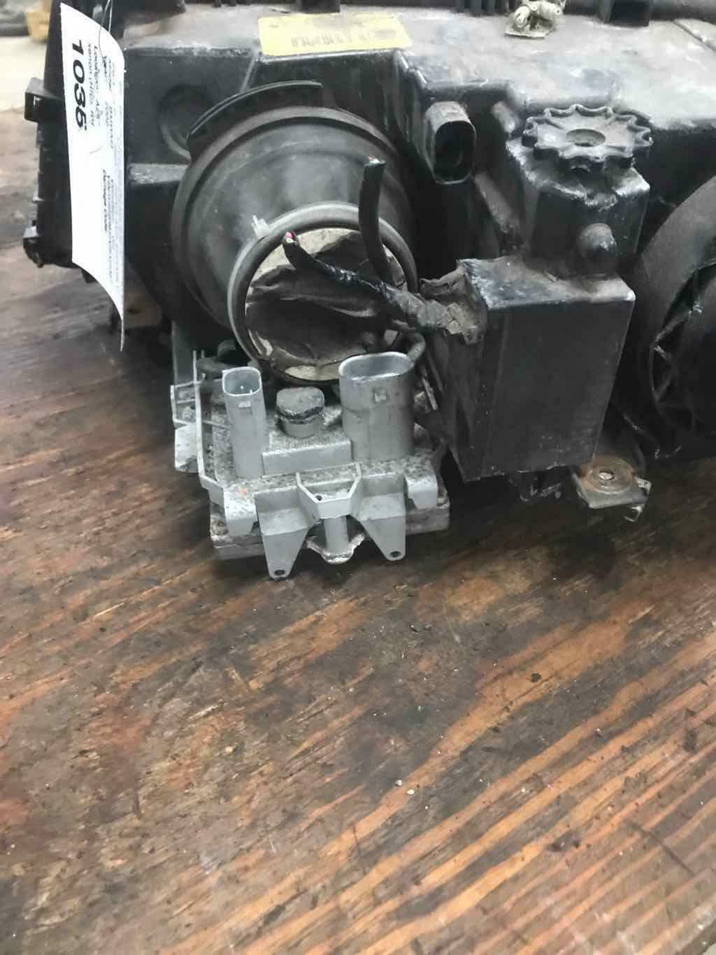 Headlamp Assembly BMW M3 Right 02 03 04 05 06