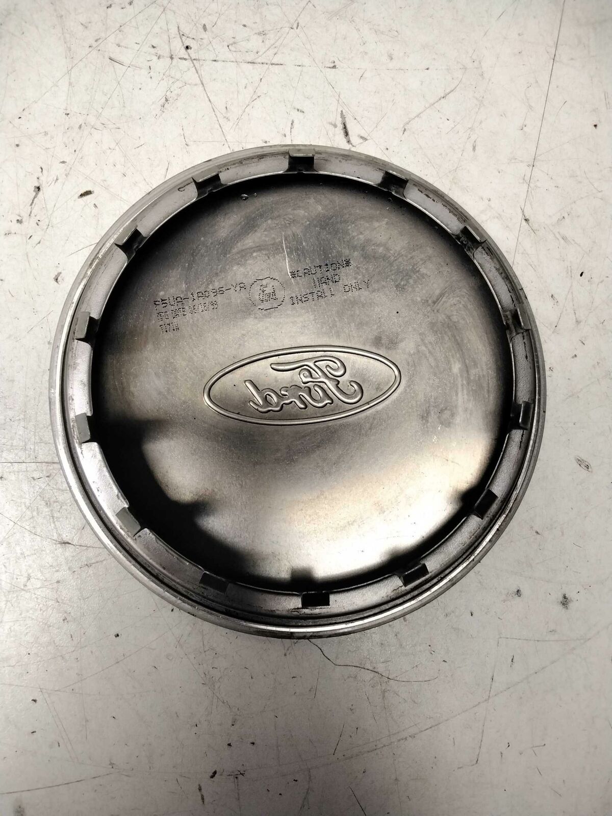 Wheel Cover FORD VAN E150 98