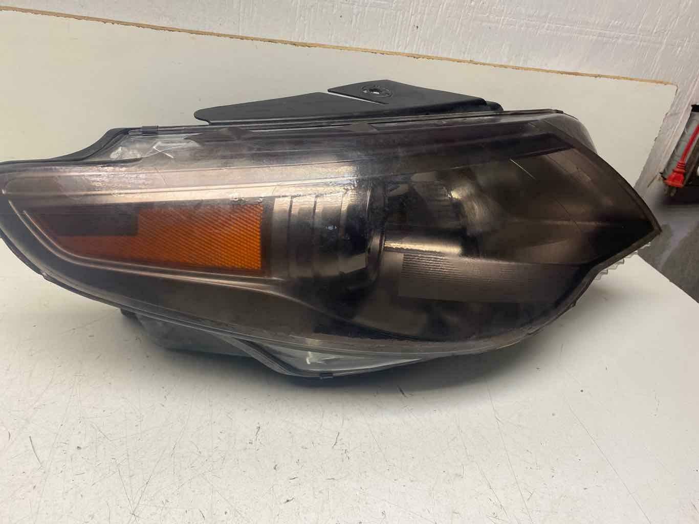 Headlamp Assembly VW CC Right 09 10 11 12