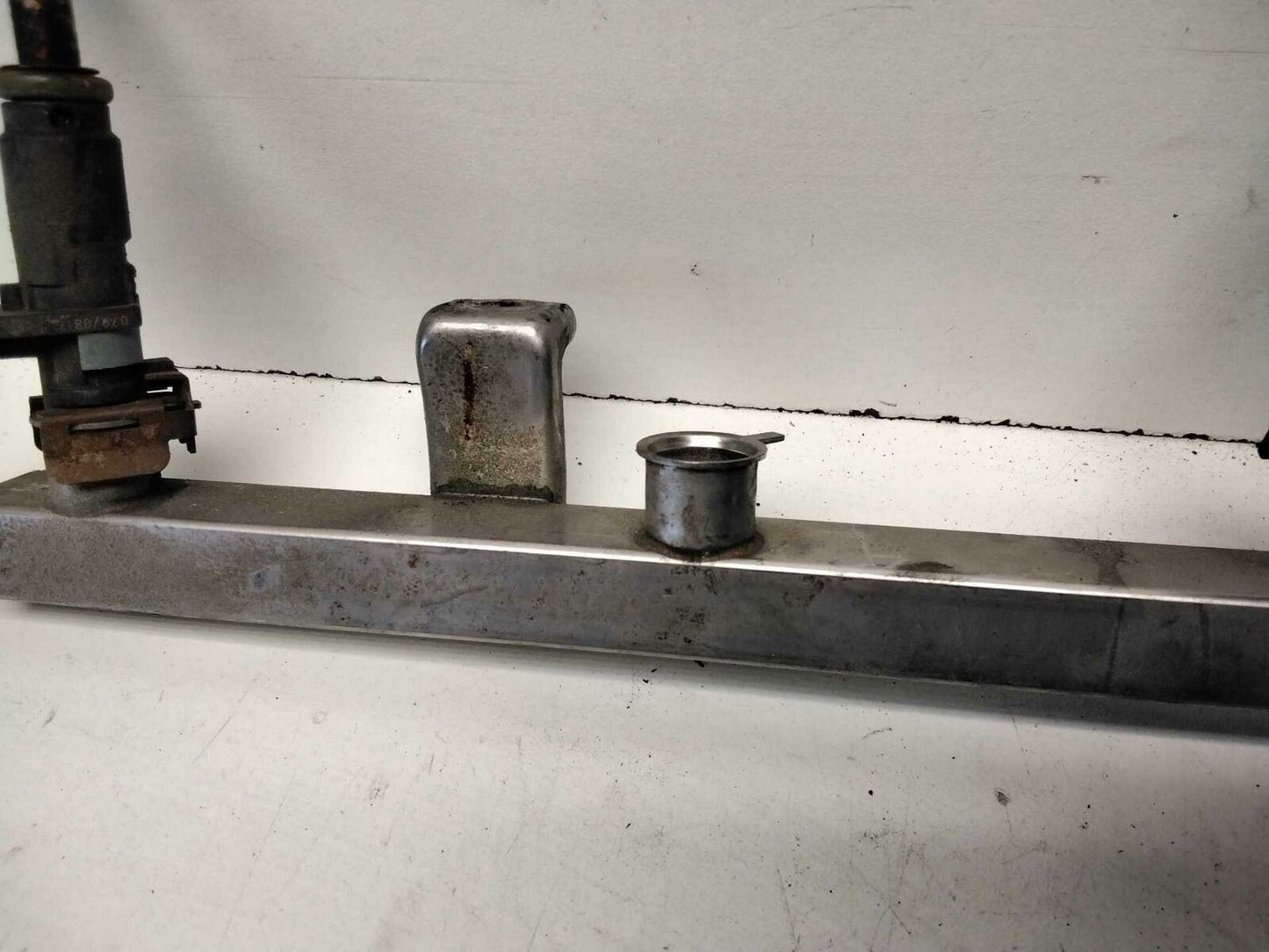 Fuel Injection Rail JETTA EXCEPT GLI 08