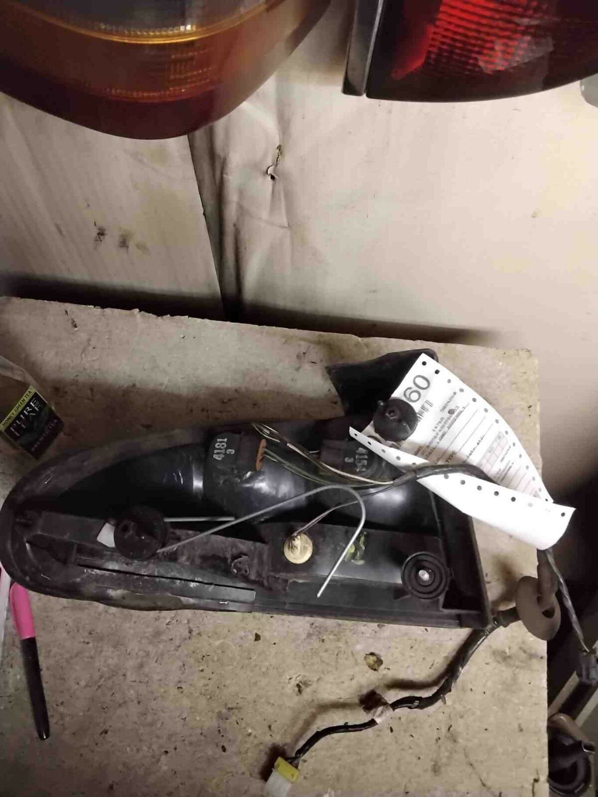 Tail Light Assembly CHRYSLER CONCORDE Right 93 94 95 96 97
