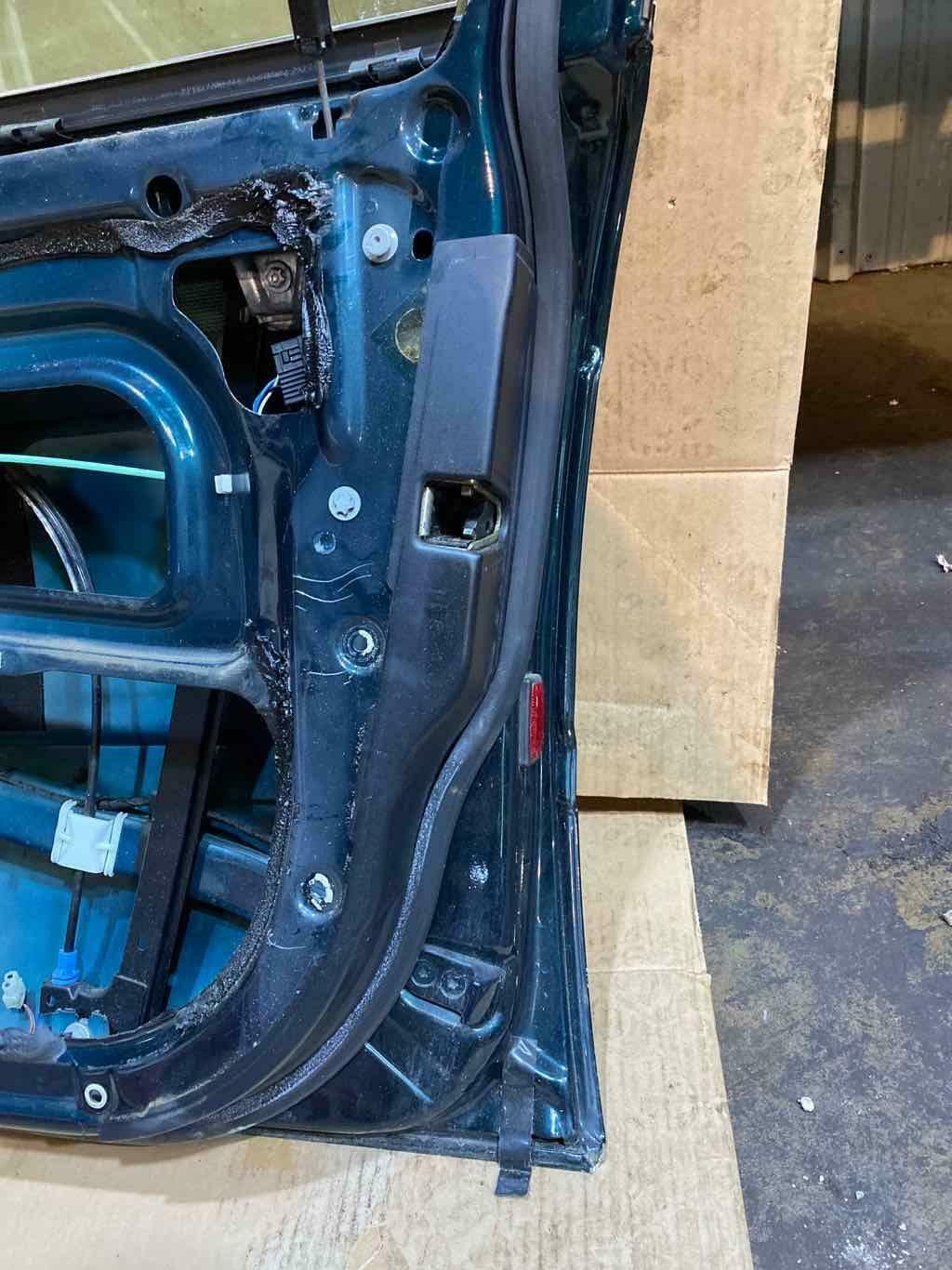 Front Door BMW 740I Right 95 96 97 98 99 00 01