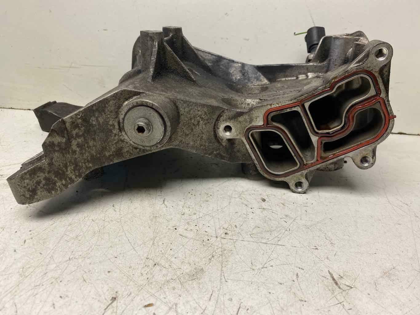 Alternator Bracket VW CC 10