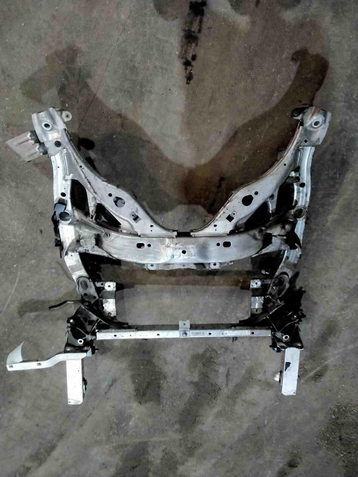 Undercarriage Crossmember BMW 550I 11 12 13 14 15 16