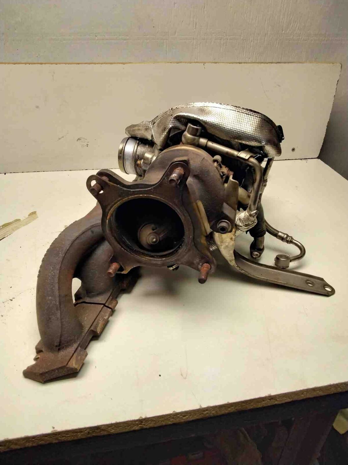 Exhaust Manifold VW CC 09 10 11 12
