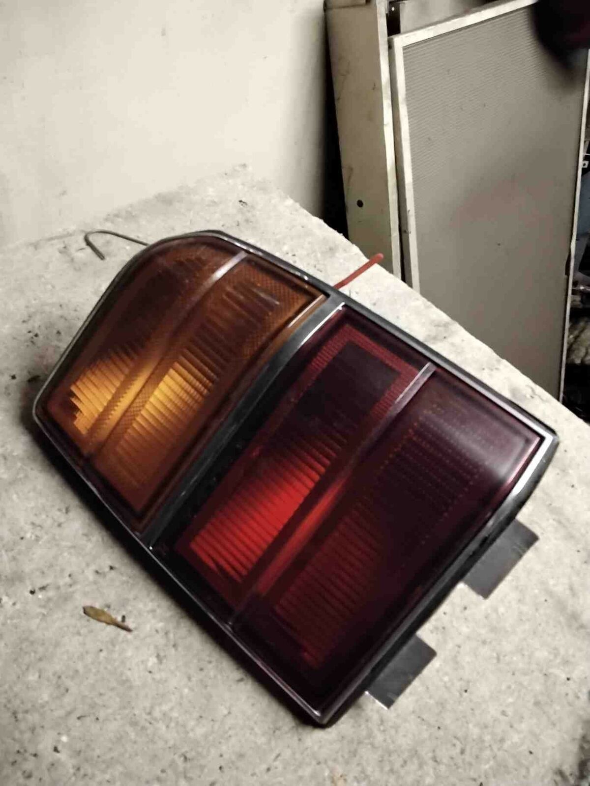 Tail Light Assembly OLDSMOBILE Right 87