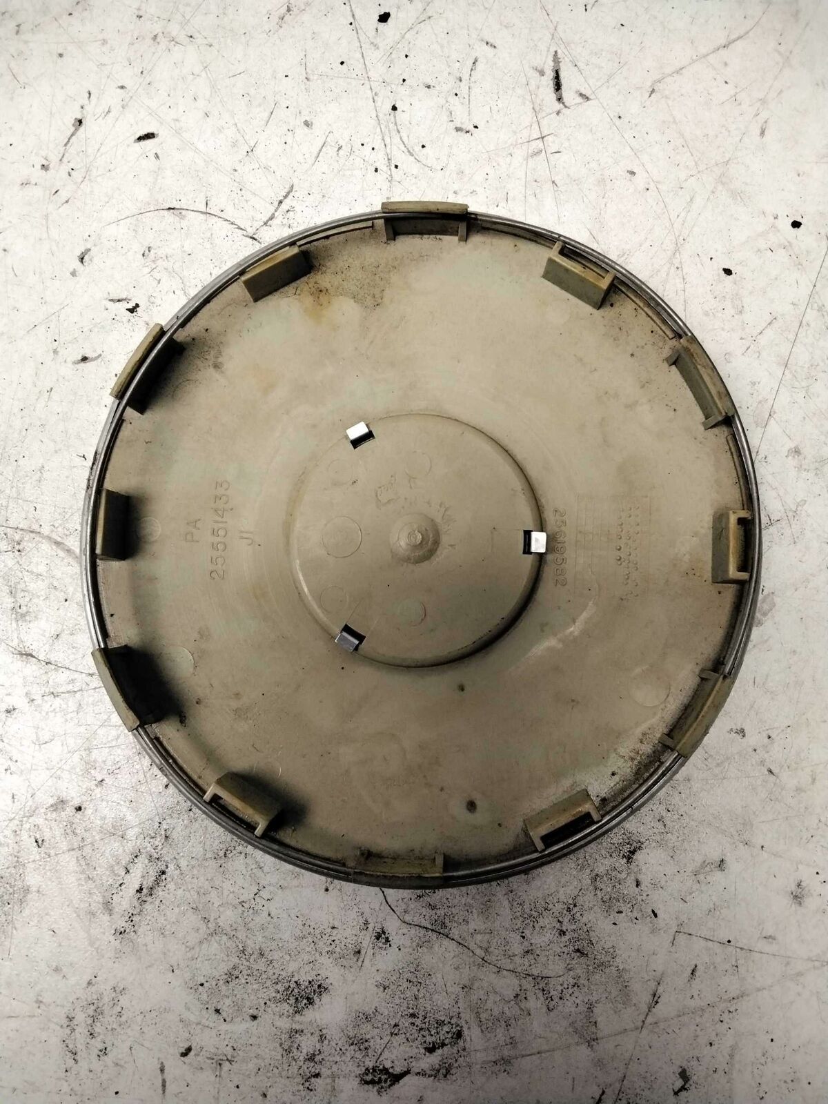 Center Cap BUICK LESABRE 94