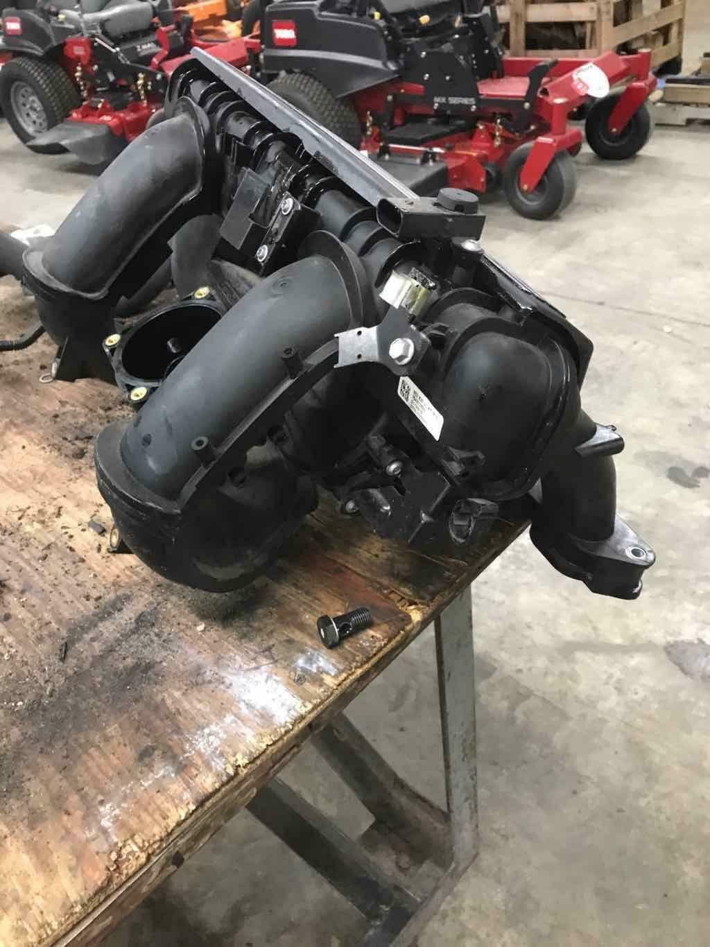 Intake Manifold BMW 528I 08 09 10