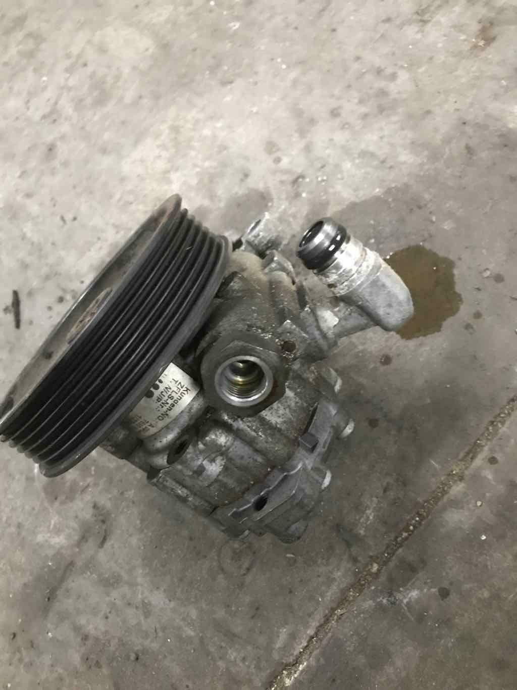 Power Steering Pump/motor MERCEDES C-CLASS 08 09