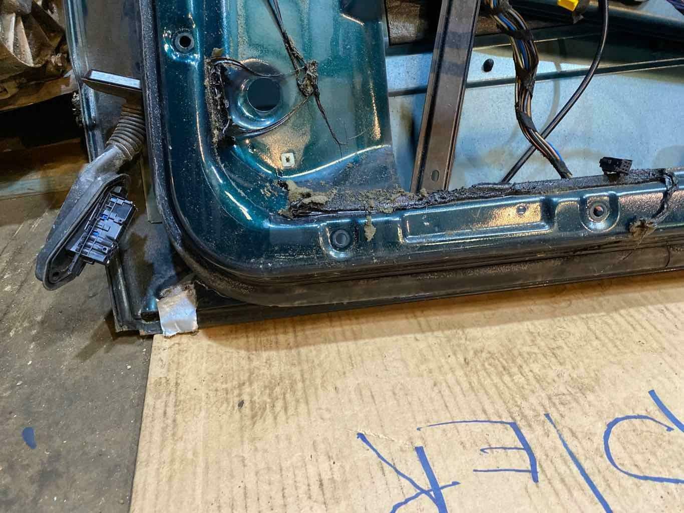 Front Door BMW 740I Right 95 96 97 98 99 00 01