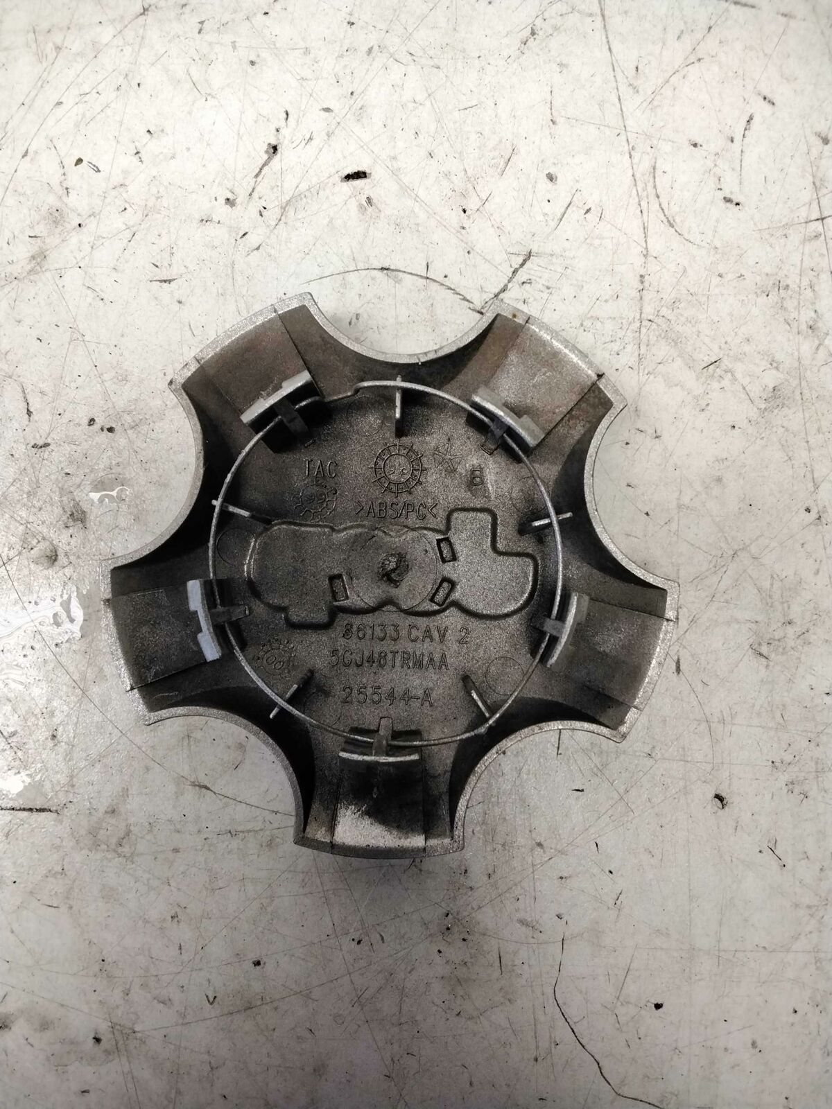 Center Cap JEEP GRAND CHEROKEE 01