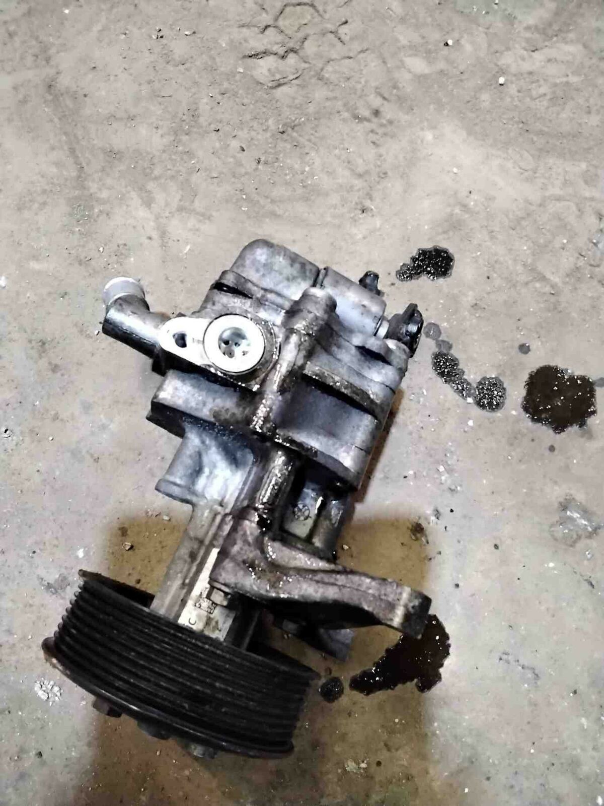Power Steering Pump/motor BMW 535I 11 12 13 14 15 16