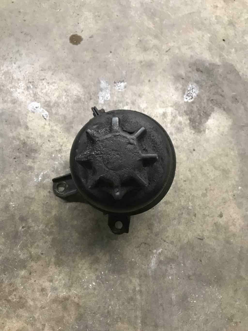 Power Steering Reservoir BMW M3 02