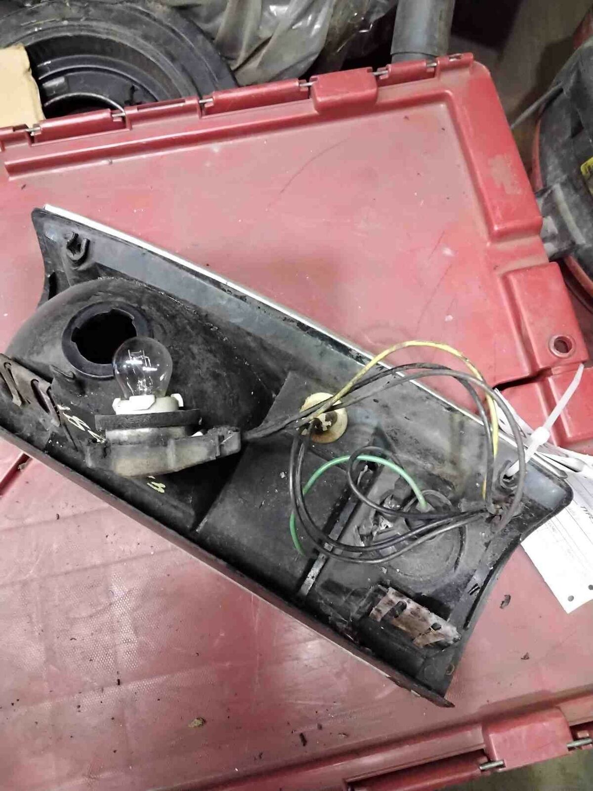 Tail Light Assembly S10/S15/SONOMA TRUCK Left 82 - 93