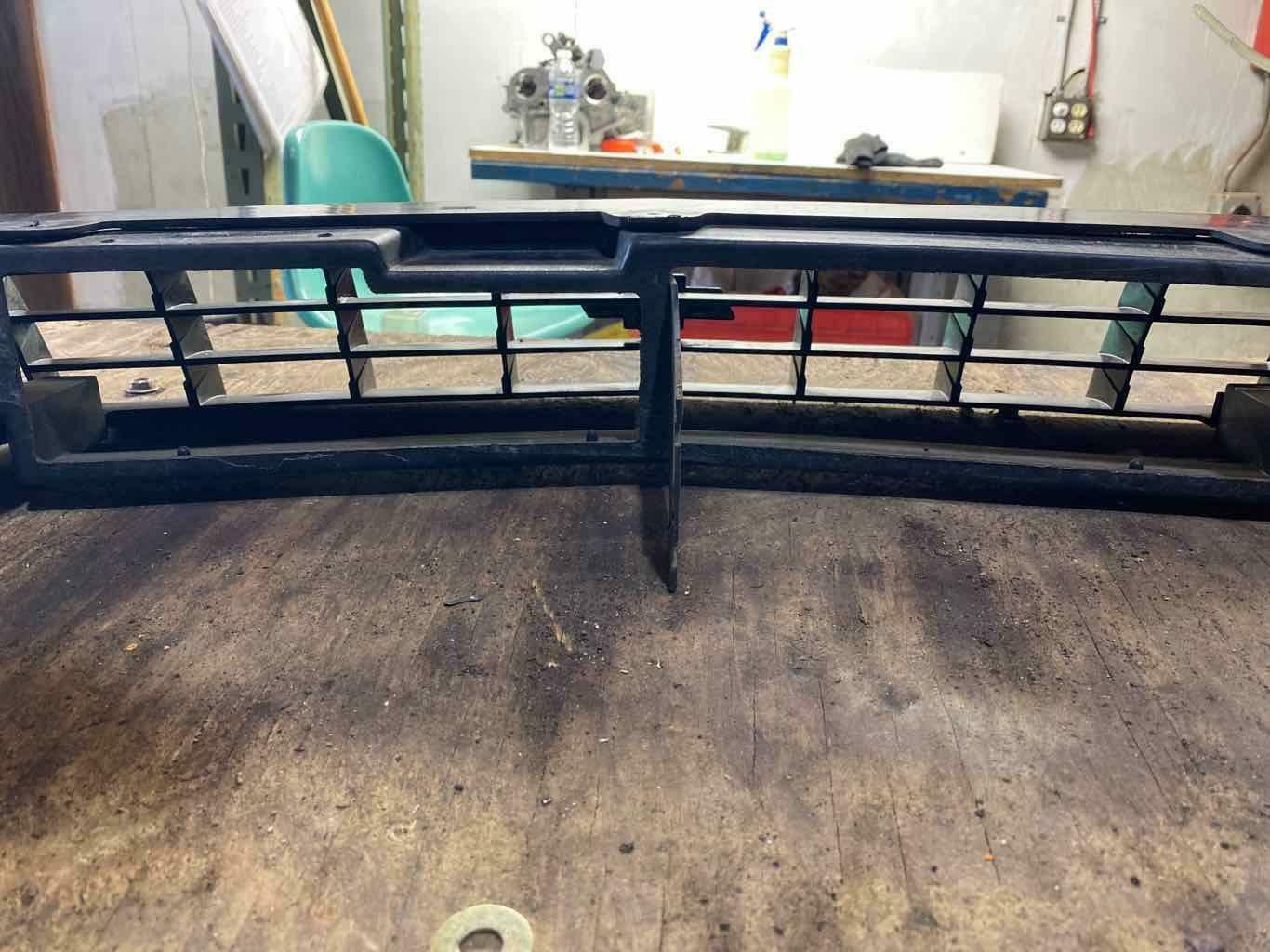 Header Panel CHEVY BERETTA 87 88 89 90 91 92 93 94 95 96