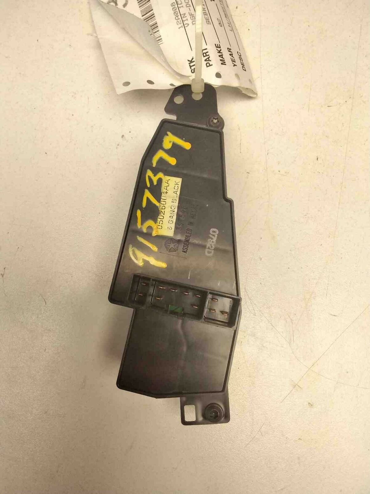 Door Switch Front CHRYSLER SEBRING 01 02 03