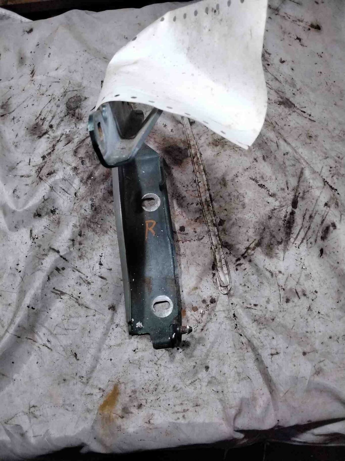 Hood Hinge PONTIAC BONNEVILLE Right 92 93 94 95 96 97 98
