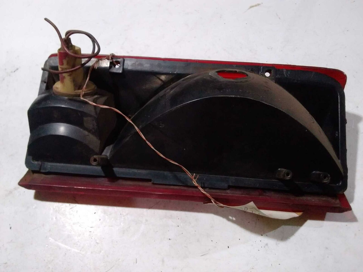 Tail Light Assembly FORD PICKUP (FULL SIZE) Right 81