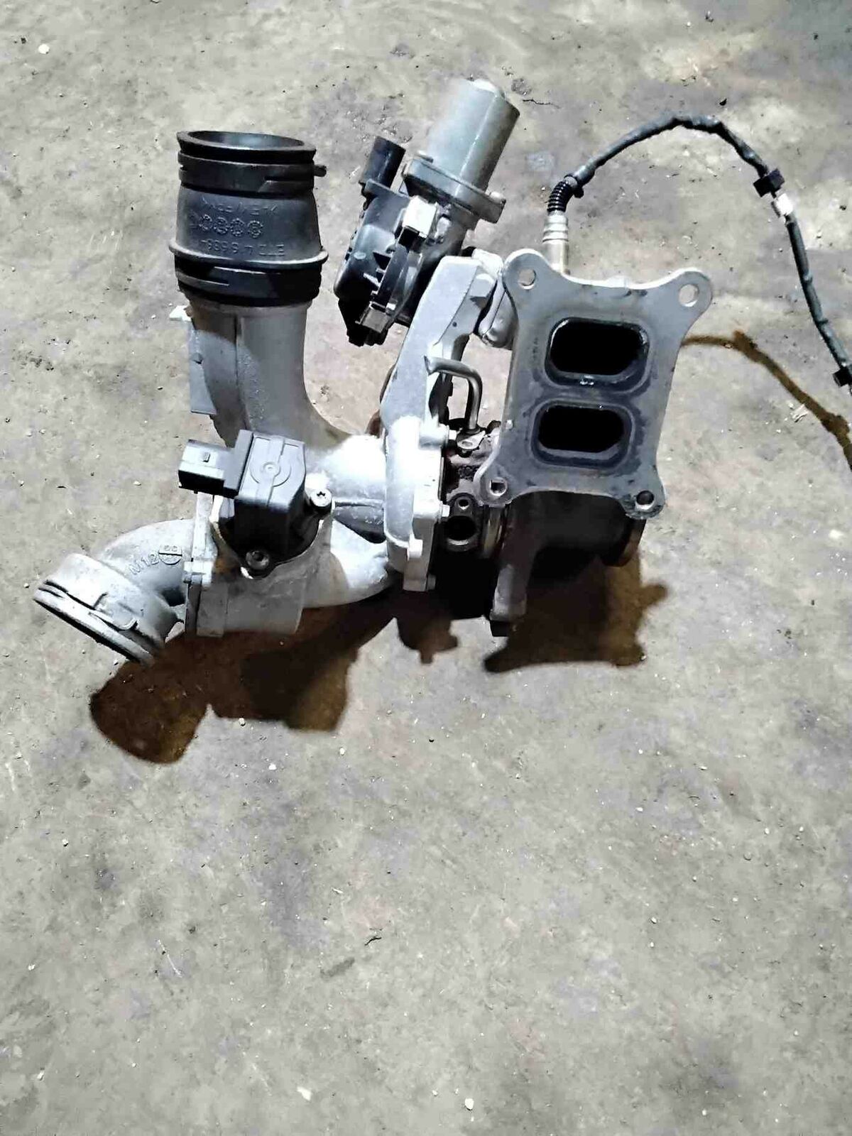 Exhaust Manifold VW PASSAT 15 16 17