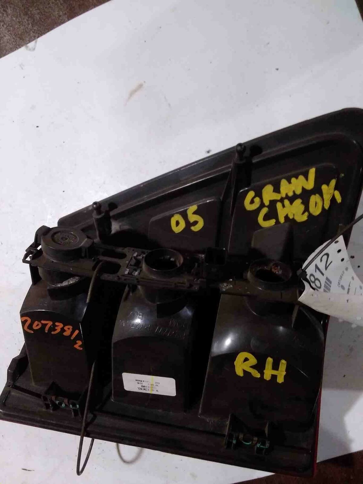 Tail Light Assembly JEEP GRAND CHEROKEE Right 05 06