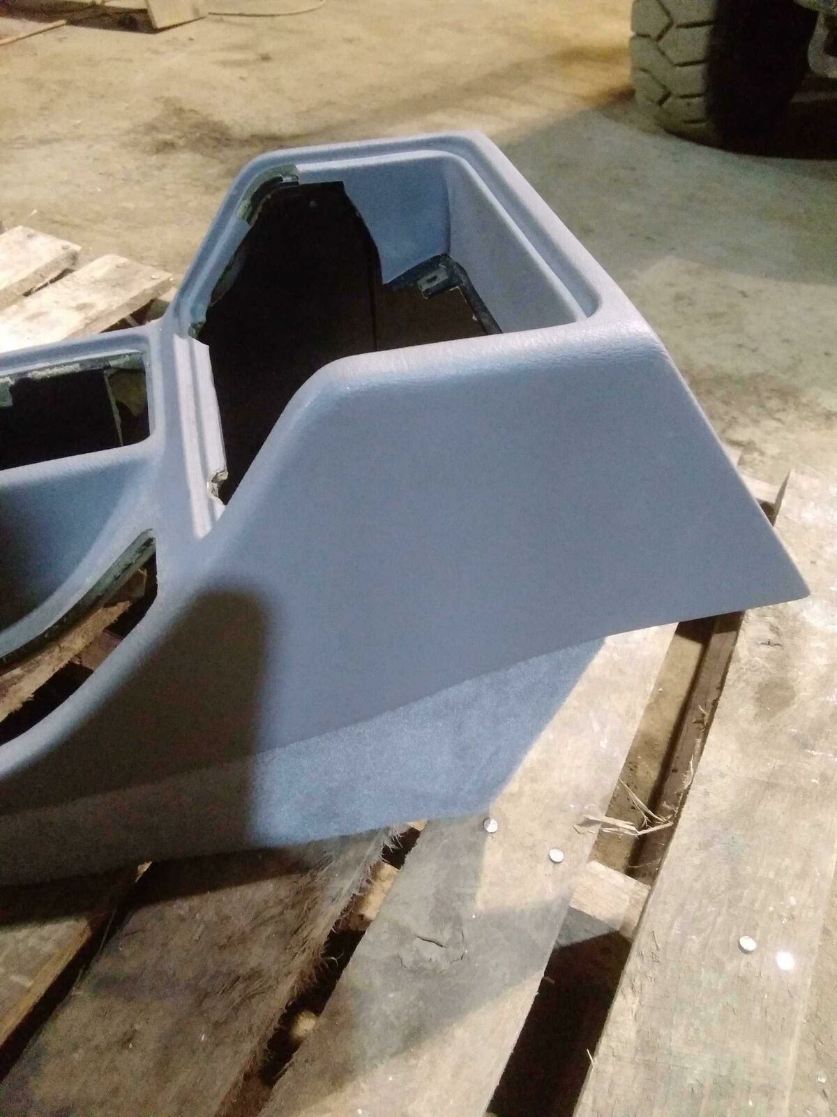 BMW E31 8 Series Center Console 51 16 8 169 060