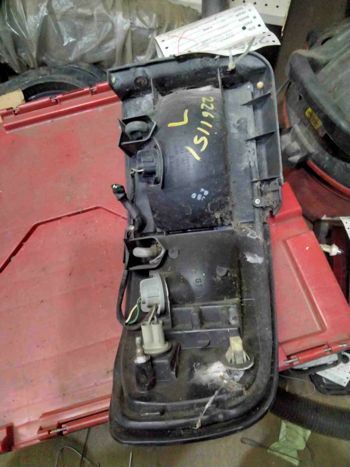 Tail Light Assembly TOYOTA CAMRY Left 92 93 94