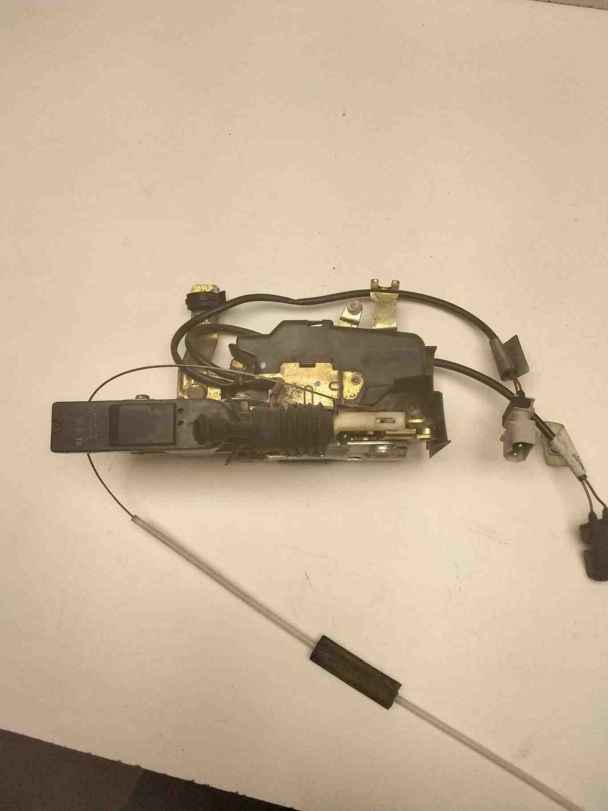 BMW E31 8 Series Passenger/Right Door Lock Assembly w/ Actuator 51 21 1 970 046