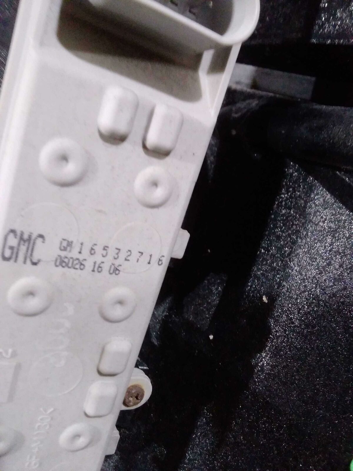 Tail Light Assembly GMC ENVOY Left 02 03 04 05 06 07 08 09