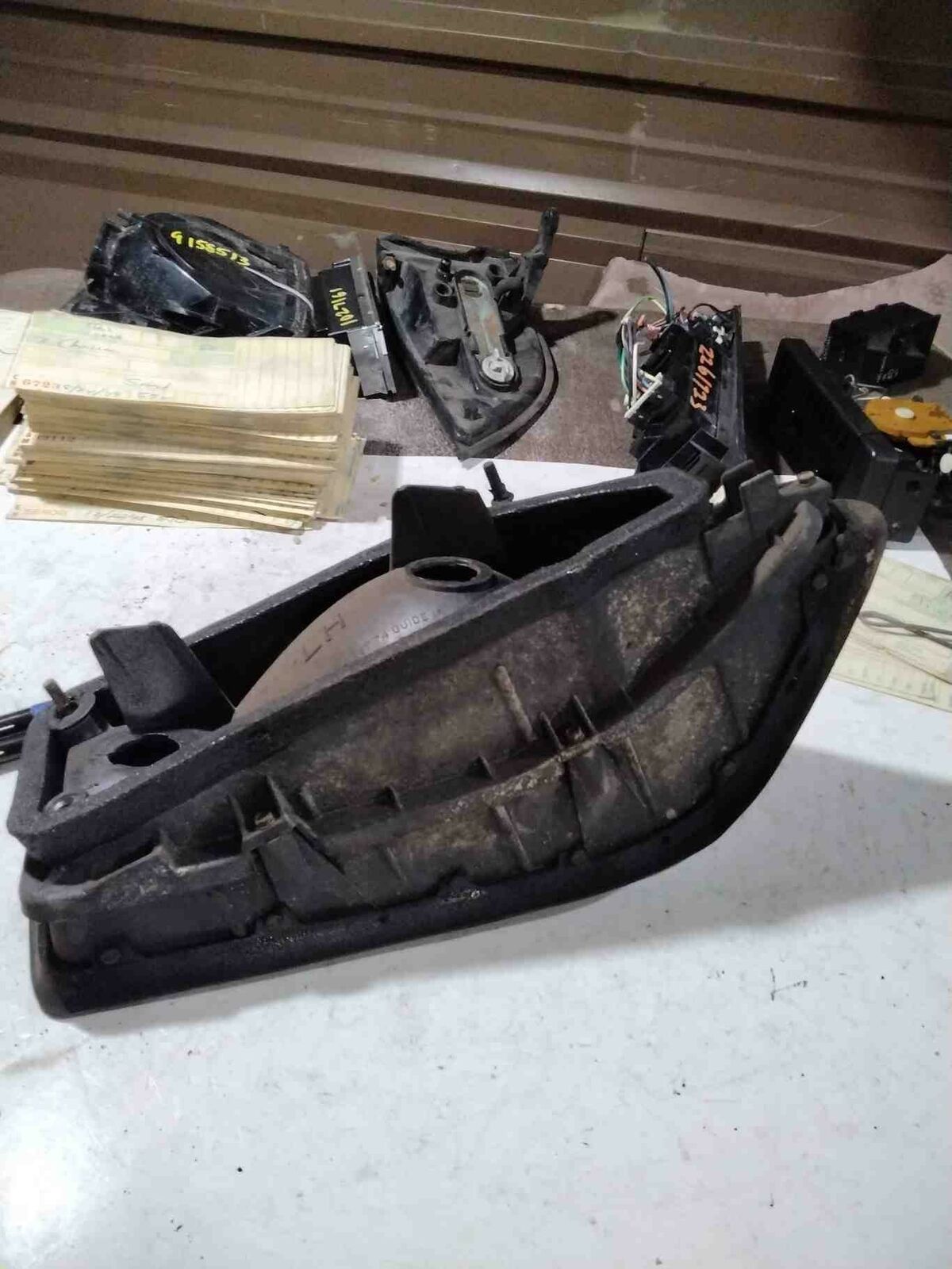 Tail Light Assembly CHEVY CAMARO Left 74 75 76 77