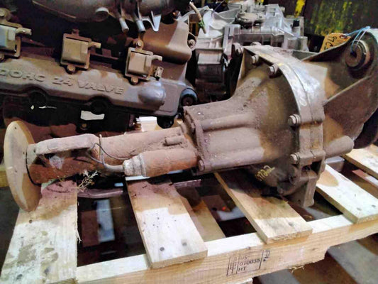 Front Axle Assy.also See Crr GMC PICKUP 3500 96 97 98 99 00