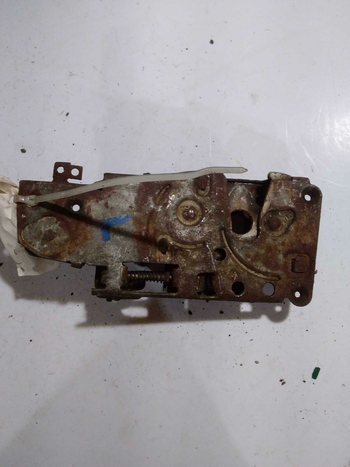 Front Door Latch CHEVY PICKUP 10 Left 75