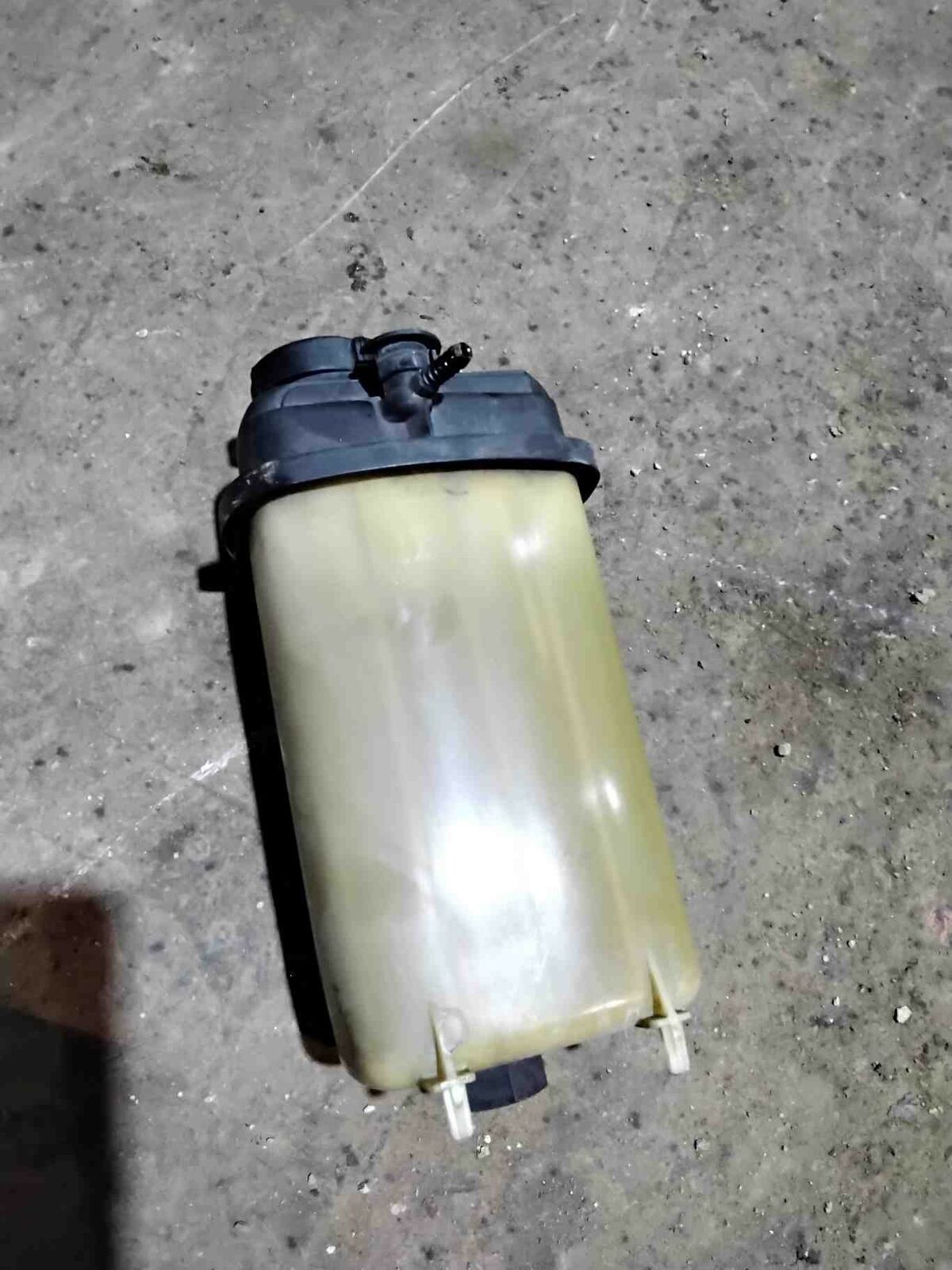 Coolant Recovery Bottle BMW 840I 94