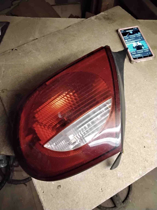 Tail Light Assembly DODGE NEON Right 03 04 05