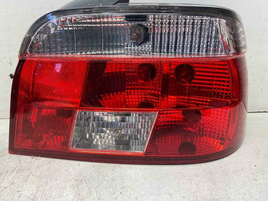 Tail Light Assembly BMW 540 Right 97 98 99 00