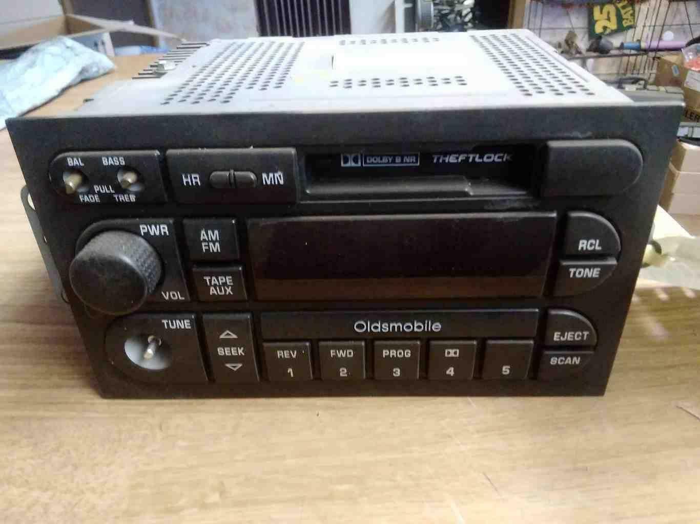 Audio & Visual Equip.(radio) OLDS INTRIGUE 96 97 98 99 00 01