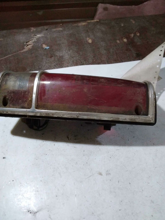 Tail Light Assembly BLAZER S10/JIMMY S15 Right 83 - 94