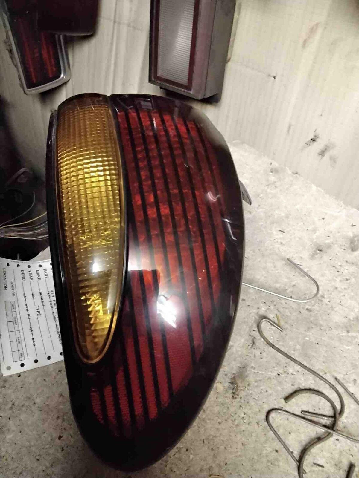 Tail Light Assembly PONTIAC BONNEVILLE Right 96 97 98 99