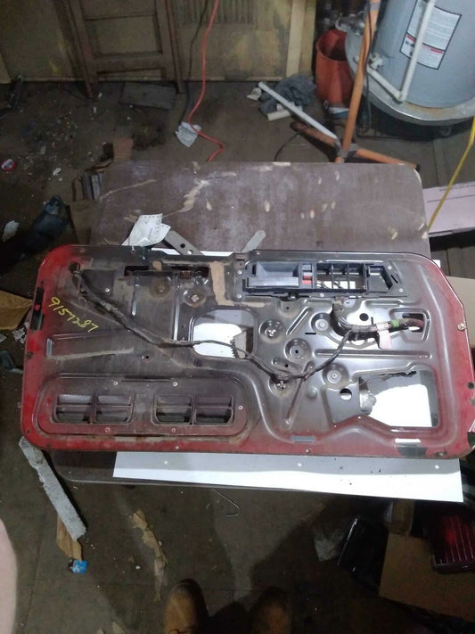 Front Door Regulator CHEVY PICKUP 1500 Left 88 - 02