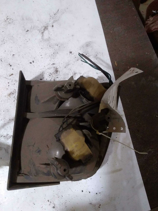 Tail Light Assembly (Pontiac 2000) P2000 Right 90