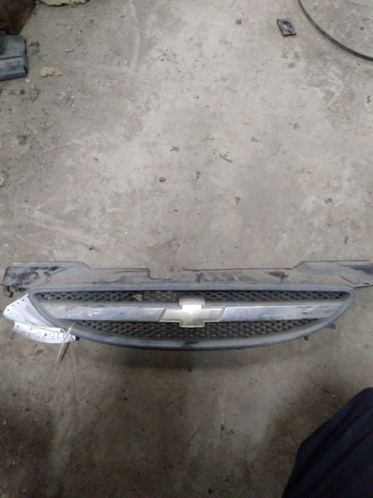 Grille CHEVY AVEO 04 05 06 07 08