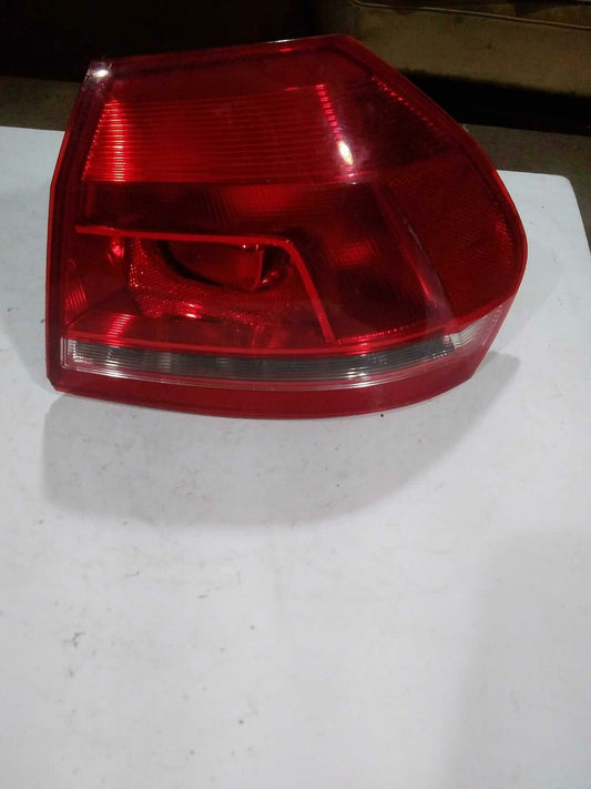 Tail Light Assembly VW PASSAT Right 12 13 14 15