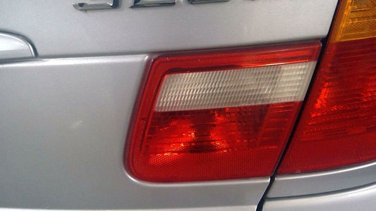 Tail Light Assembly BMW 325I Right 01 02 03 04 05