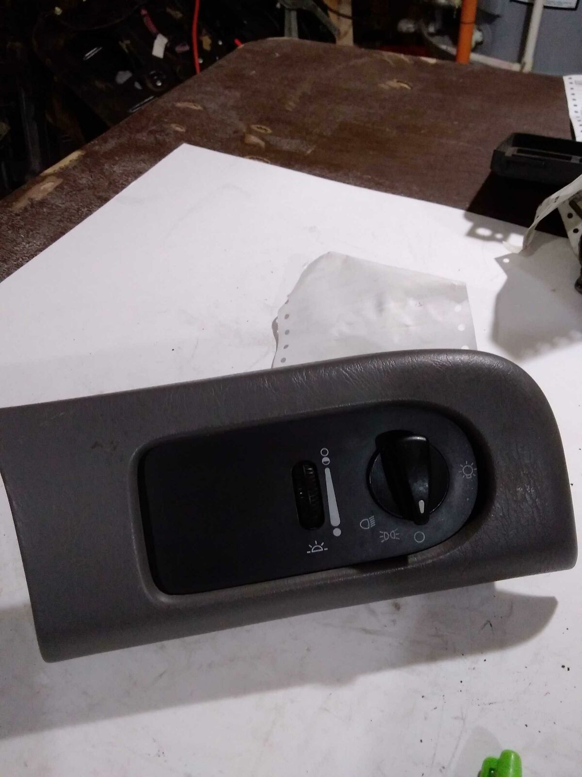 Headlight Switch DODGE CARAVAN 00