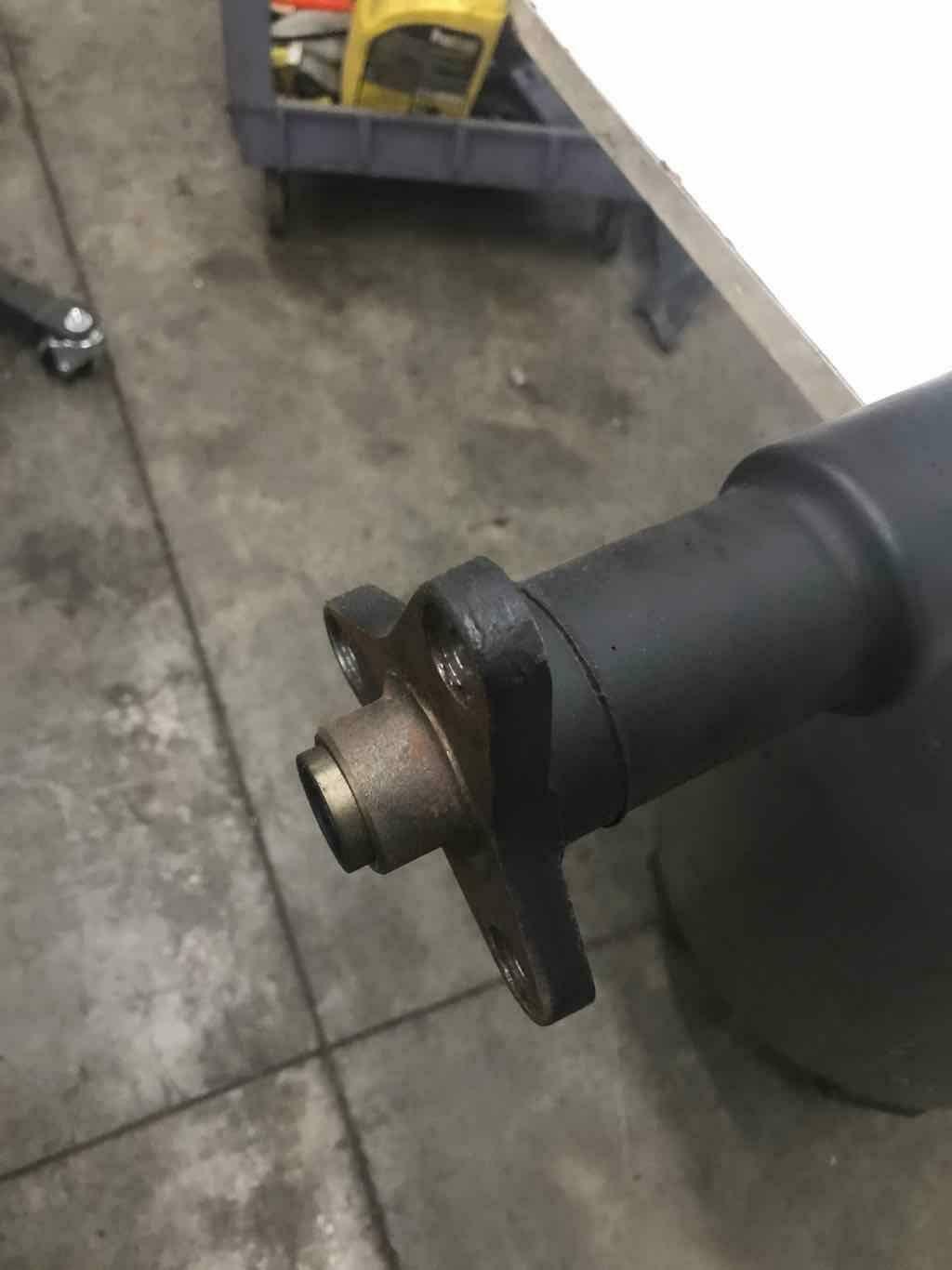 Rear Drive Shaft BMW 325I 06